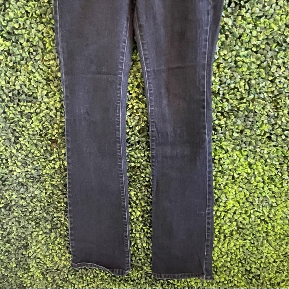 A Pea In The Pod Maternity Medium Wash Jeans - Picture 3 of 6